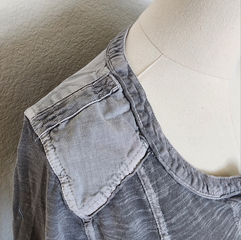 Natural reflections long-sleeved top. Size medium. Grey. - Picture 9 of 9